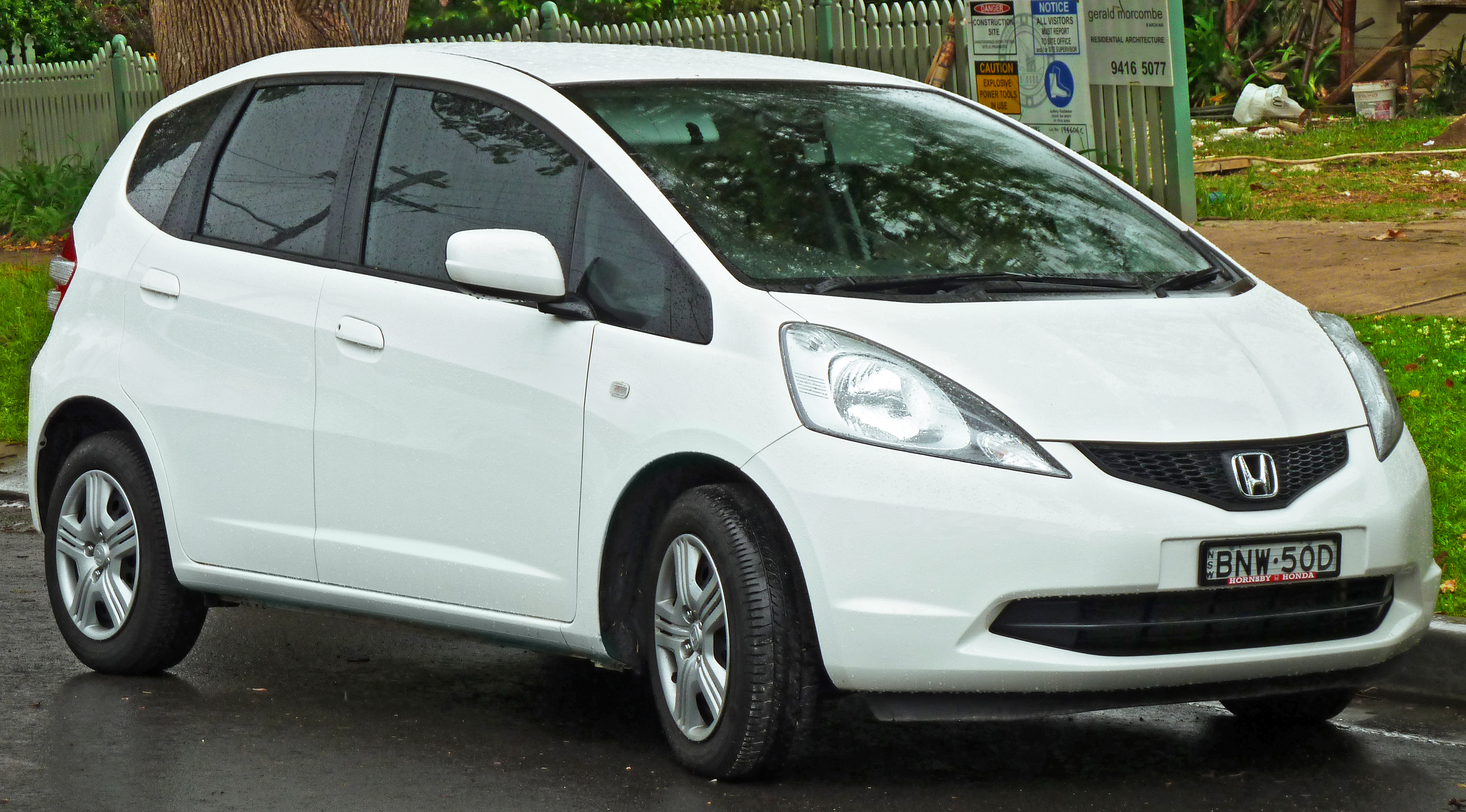 HONDA JAZZ / FIT 2009 (GE6) Rear Image