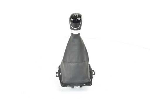 KNOB GEAR LEVER COMPLETE W/BOTTOM Image